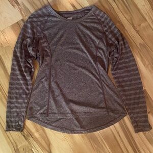 AVIA long-sleeve athletic top—M